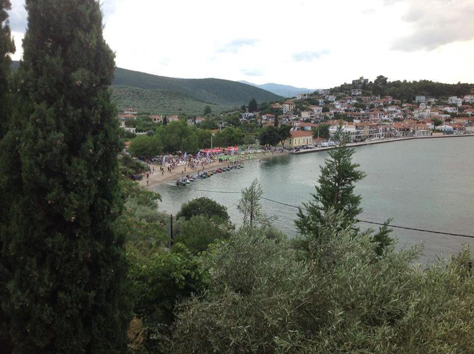 Lito's Dream By The Sea! Villa
